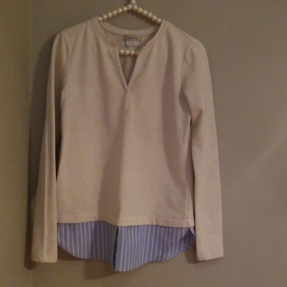 Van Heusen XS Beige and Blue Sweater